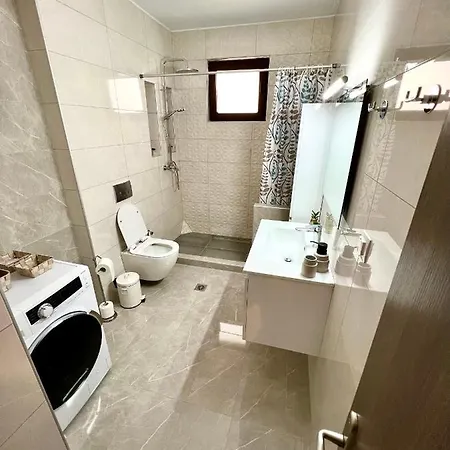 Aliki's House Apartmán *